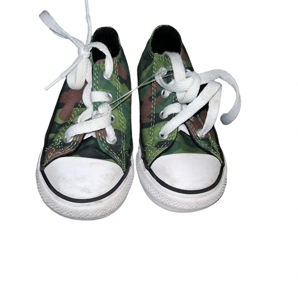 Kids converse all stars Camo military low top sneakers size 7 baby toddler